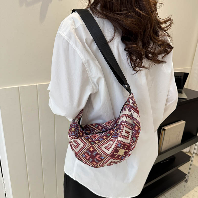 Women's Canvas Lingge Vintage Style Dumpling Shape Zipper Shoulder Bag Crossbody Bag display picture 3