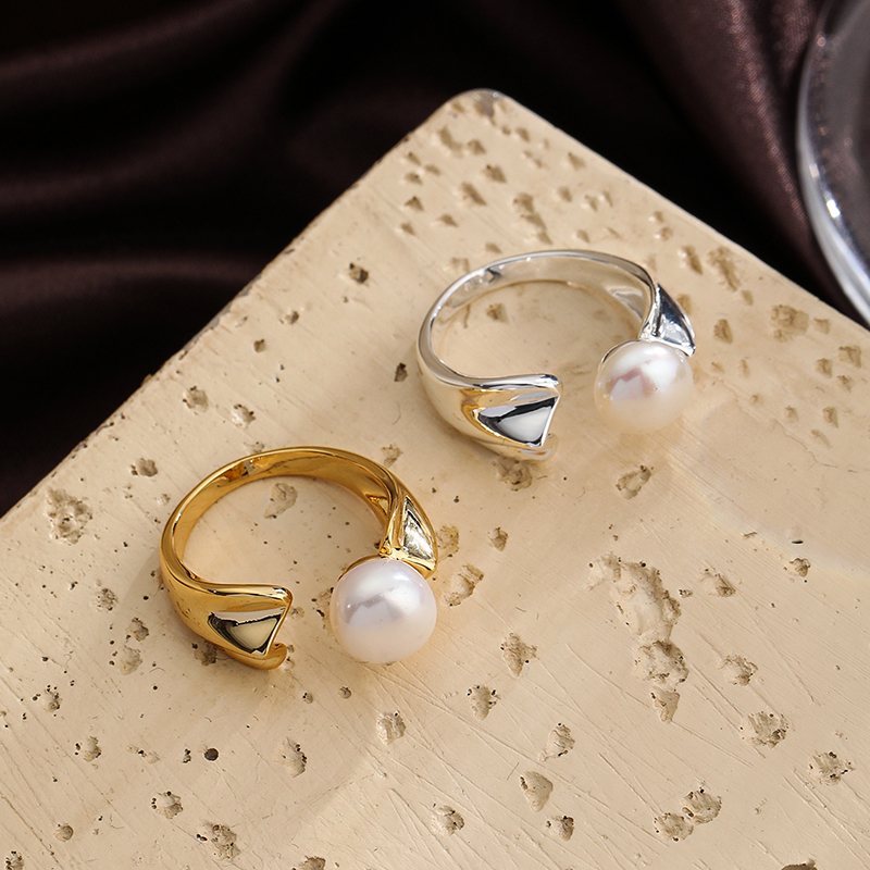 Ig Style Simple Style Round Copper Plating Inlay Pearl 18k Gold Plated Silver Plated Open Rings display picture 3