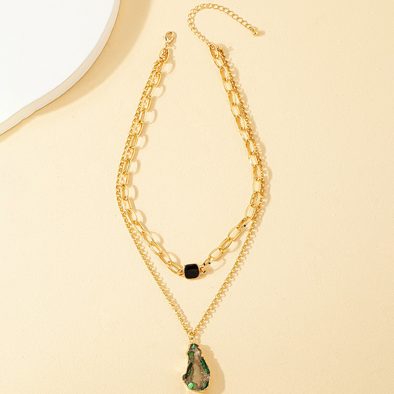 Elegant Simple Style Irregular Resin Alloy Wholesale Layered Necklaces display picture 8