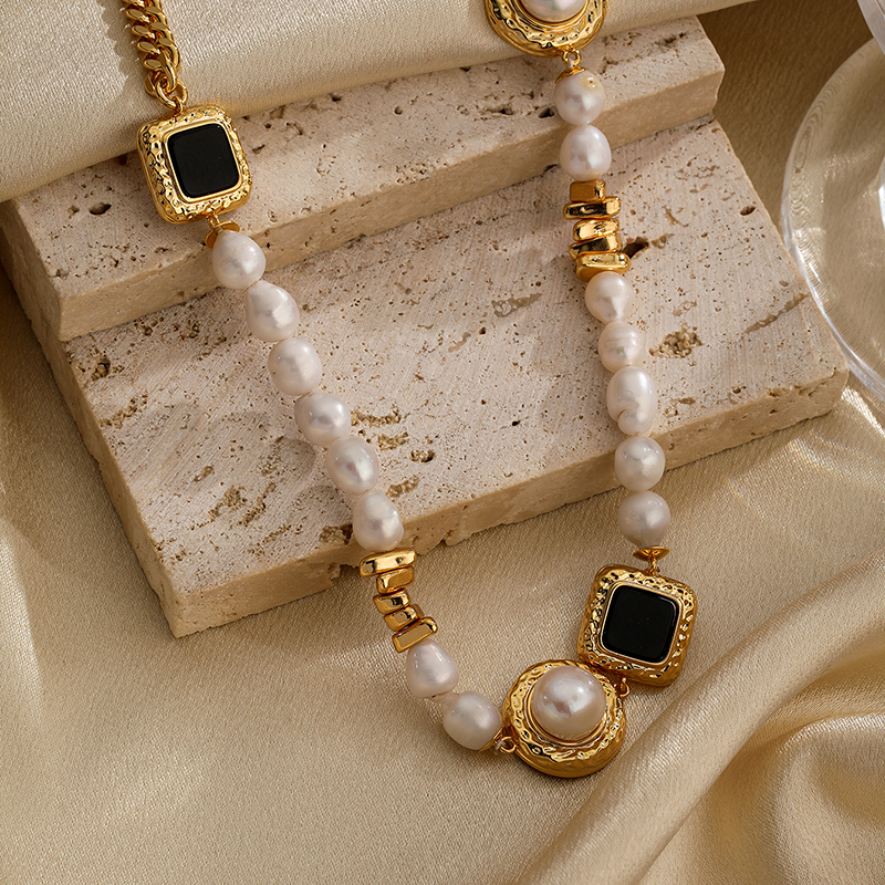 Ig-stil Elegant Runden Quadrat Kupfer Perlen Überzug Süßwasserperle Zirkon 18 Karat Vergoldet Halskette display picture 3