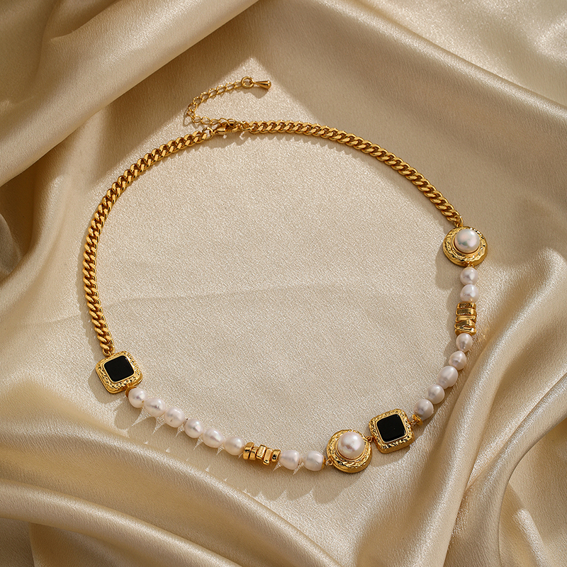 Ig Style Elegant Round Square Copper Beaded Plating Freshwater Pearl Zircon 18k Gold Plated Necklace display picture 7