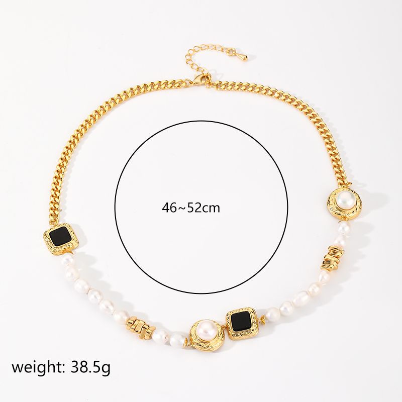 Ig Style Elegant Round Square Copper Beaded Plating Freshwater Pearl Zircon 18k Gold Plated Necklace display picture 1