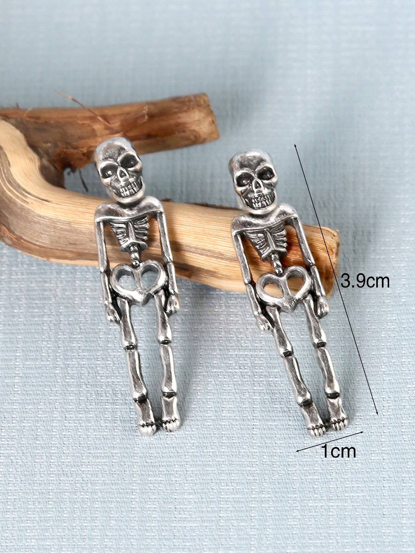1 Pair Retro Cool Style Skull Copper Alloy Earrings display picture 9