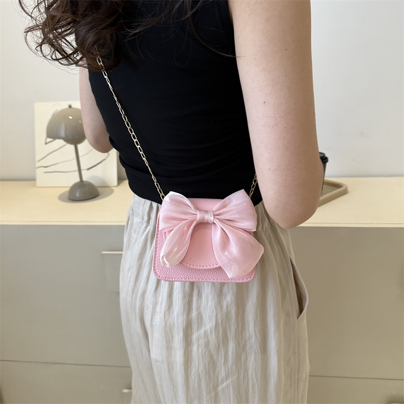 Women's Pu Leather Solid Color Bow Knot Streetwear Square Flip Cover Crossbody Bag display picture 10