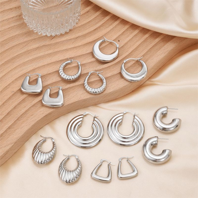 1 Pair Simple Style Commute Shiny Irregular Geometric Circle Plating Stainless Steel Earrings display picture 15