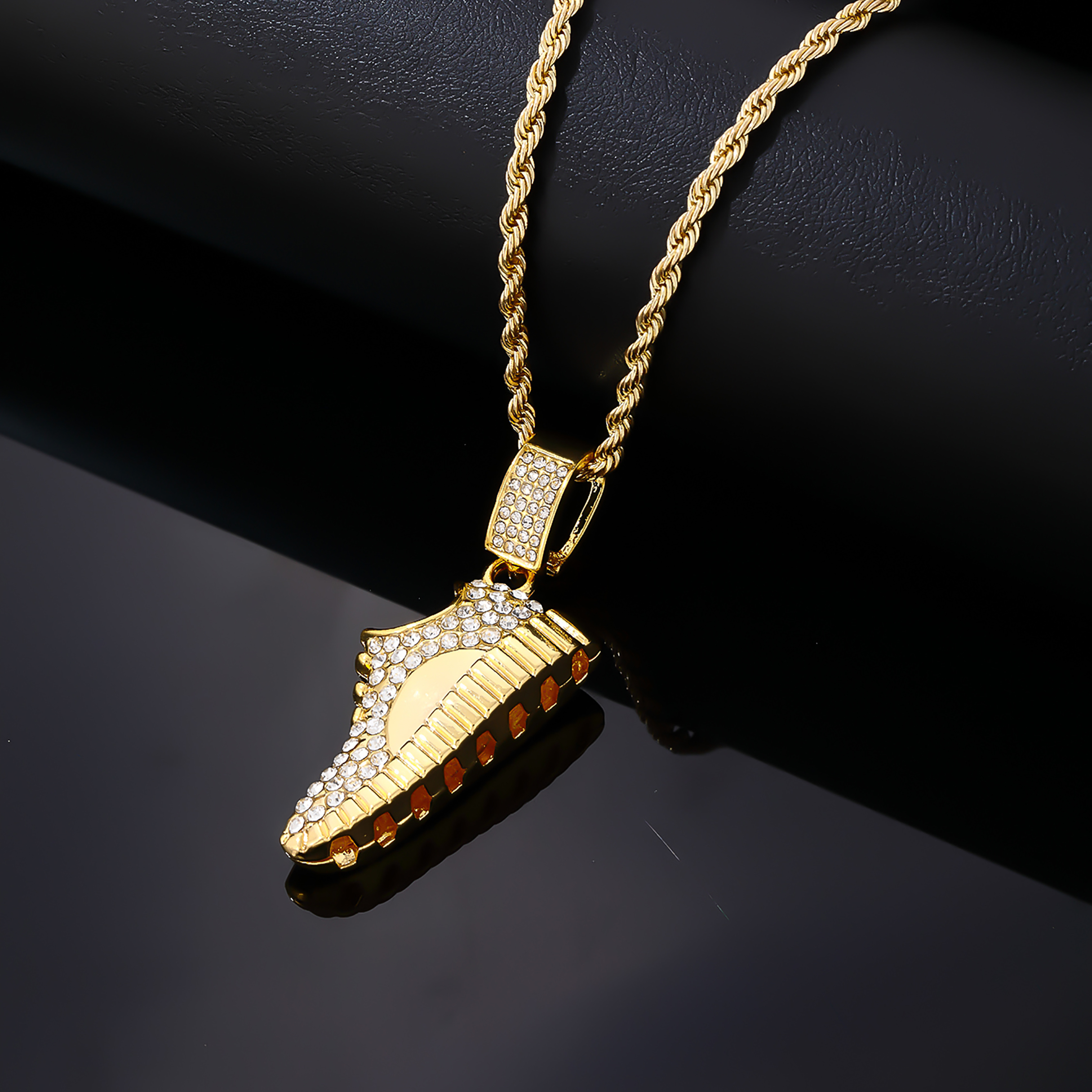 Hip-Hop Vintage Style Rock Shoe 304 Stainless Steel Copper Plating Inlay Zircon K Gold Plated Rhodium Plated Men's Pendant Necklace display picture 1