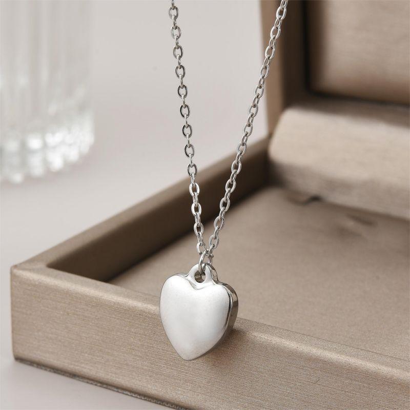 Stainless Steel 18K Gold Plated IG Style Commute Shiny Polishing Plating Heart Shape Pendant Necklace display picture 3