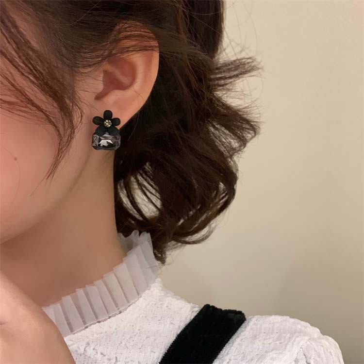 1 Pair 2 Pairs Elegant Flower Artificial Gemstones Alloy Drop Earrings display picture 6