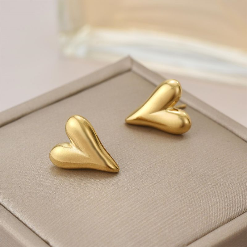 1 Pair IG Style Elegant Romantic Heart Shape Polishing Plating Stainless Steel 18K Gold Plated Ear Studs display picture 2