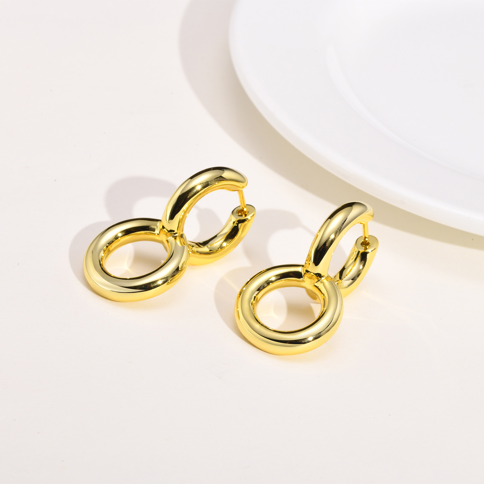 1 Pair Vintage Style Circle Solid Color Plating Brass Gold Plated Drop Earrings display picture 2