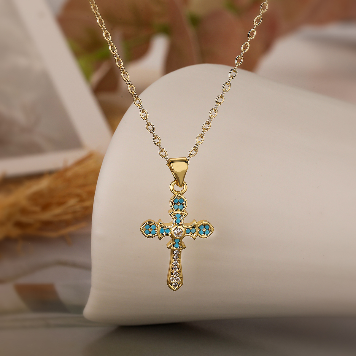 Basic Classic Style Cross Copper 18k Gold Plated Zircon Pendant Necklace In Bulk display picture 3