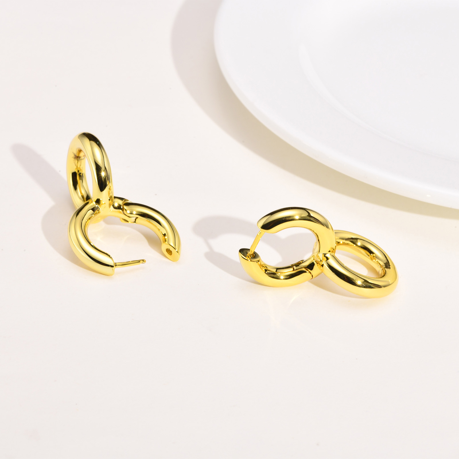 1 Pair Vintage Style Circle Solid Color Plating Brass Gold Plated Drop Earrings display picture 6