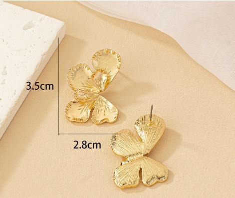 1 Pair Retro Flower Plating Alloy Gold Plated Ear Studs display picture 6