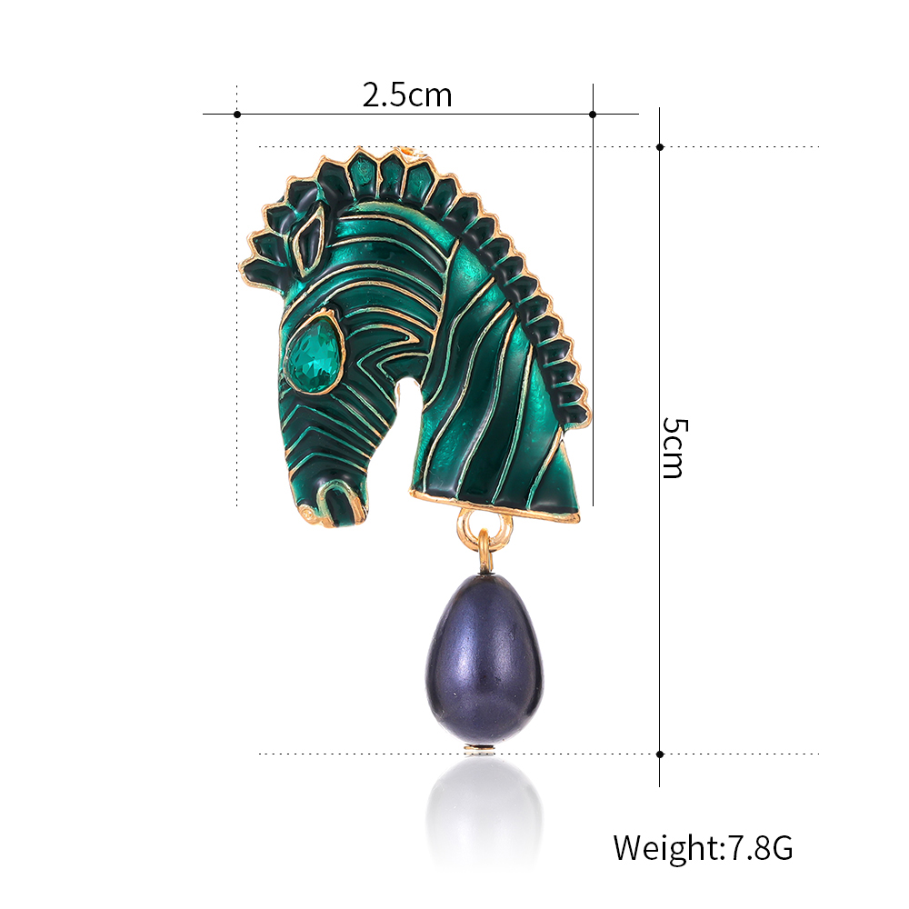 Retro Animal Alloy Inlay Rhinestones Women's Corsage Brooches display picture 10