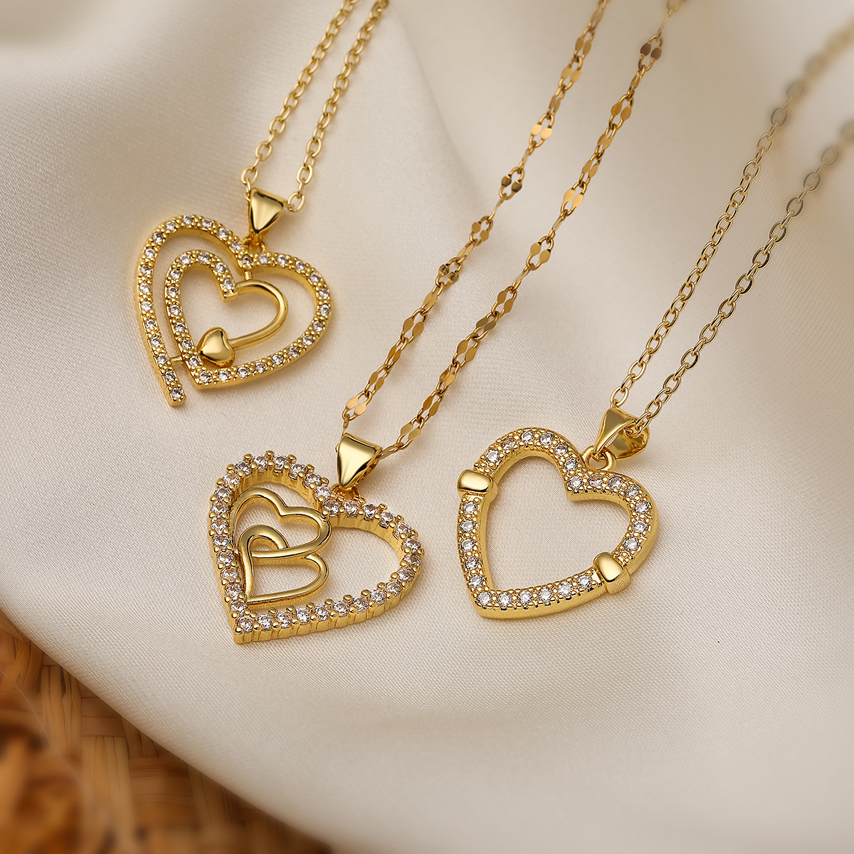 Elegant Streetwear Heart Shape Copper 18k Gold Plated Zircon Pendant Necklace In Bulk display picture 7