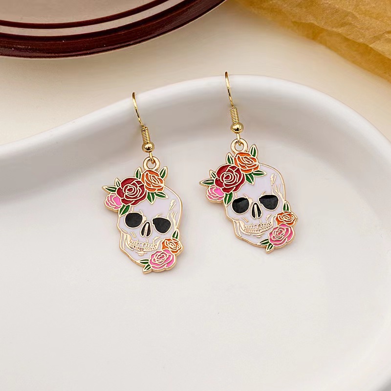 Wholesale Jewelry Funny Skull Alloy Ear Hook display picture 1
