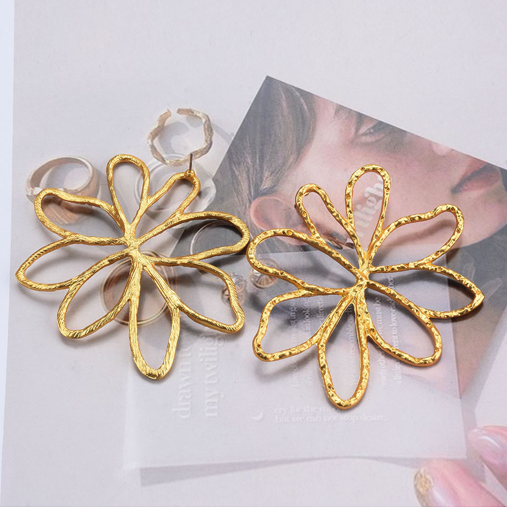 Wholesale Jewelry Vacation Simple Style Flower Metal Plating Drop Earrings display picture 7