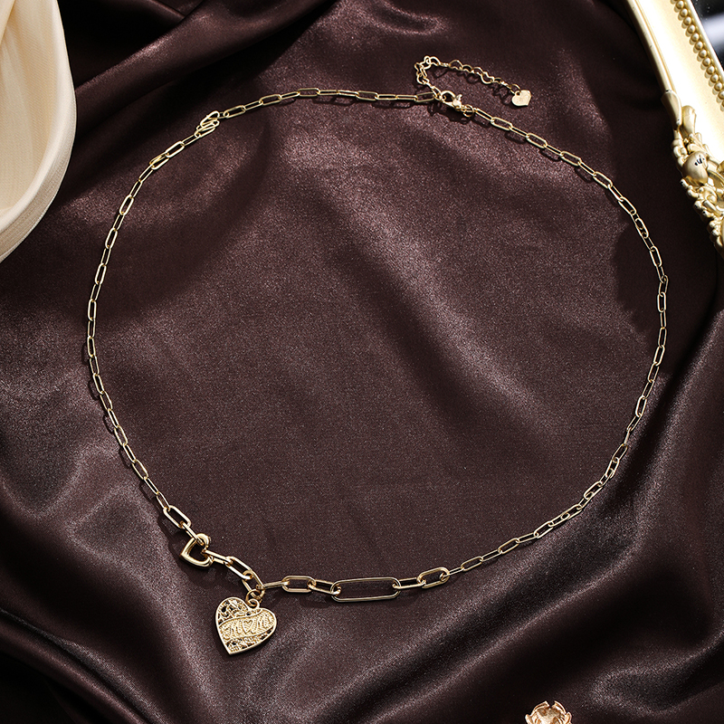 Ig-stil Herzform Süßwasserperle Kupfer 18 Karat Vergoldet Künstlicher Diamant Halskette Mit Anhänger In Masse display picture 5