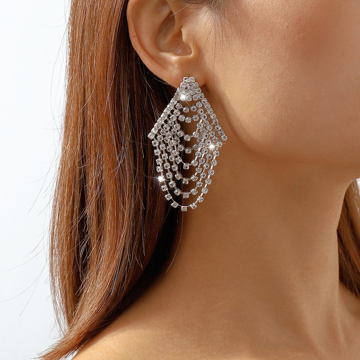 1 Paire Style Moderne Style Simple Brillant Gland Incruster Alliage Strass Boucles D'oreilles display picture 1