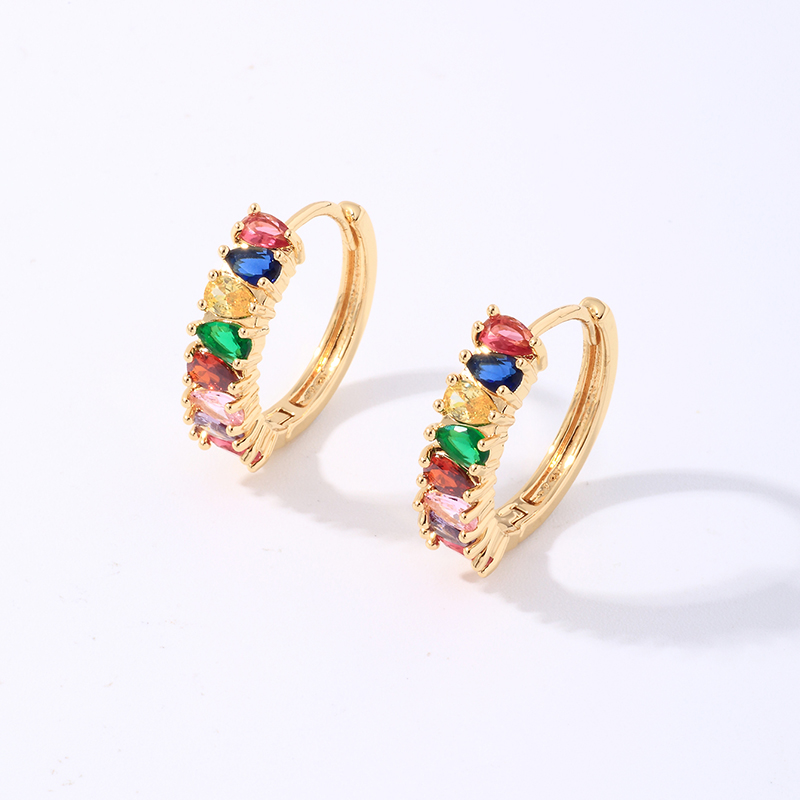 1 Pair Casual Simple Style Round Plating Inlay Copper Zircon K Gold Plated Hoop Earrings display picture 5