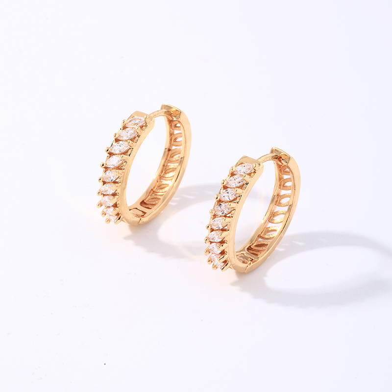 1 Pair Casual Simple Style Round Plating Inlay Copper Zircon K Gold Plated Hoop Earrings display picture 6