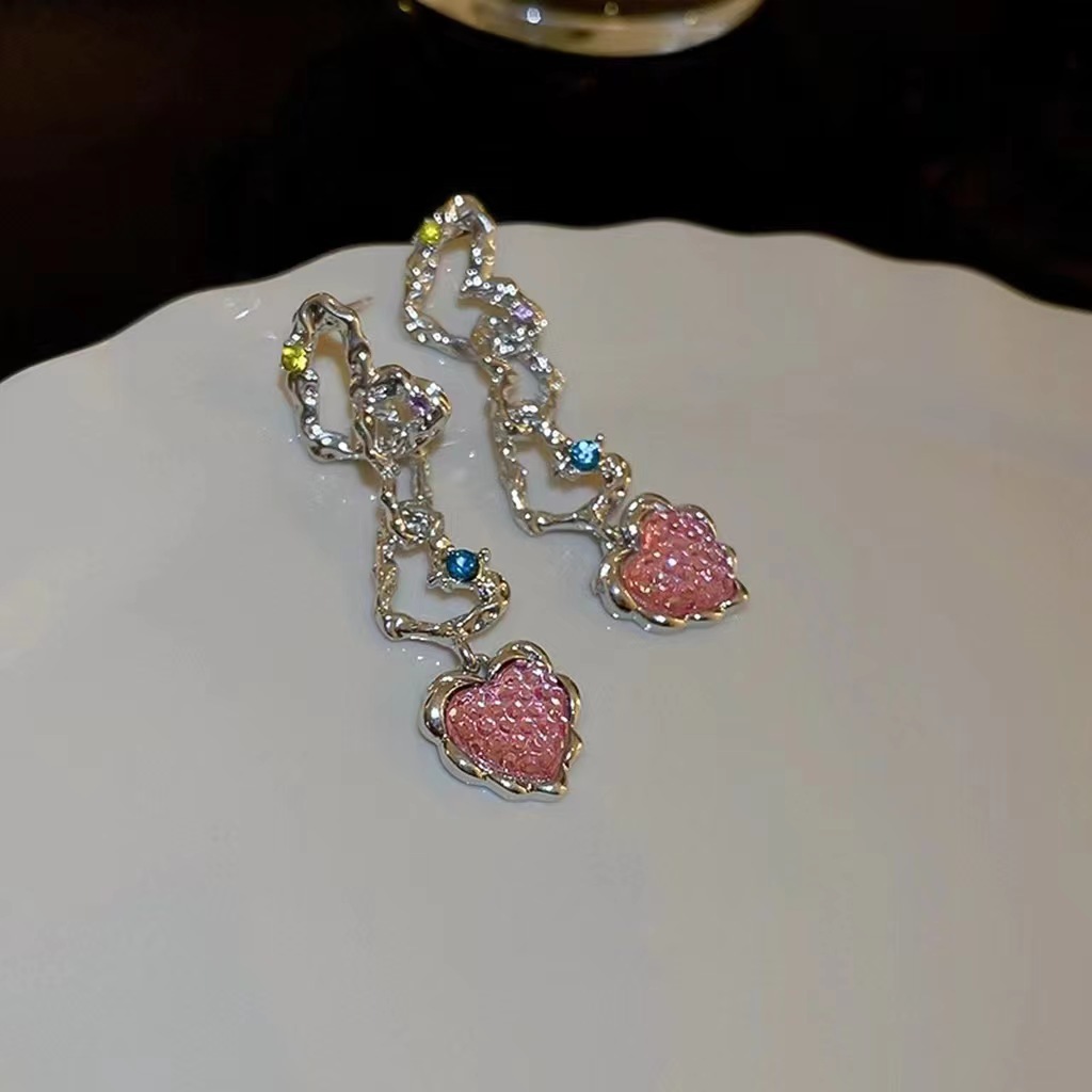 Wholesale Jewelry Sweet Heart Shape Alloy Resin Drop Earrings display picture 2