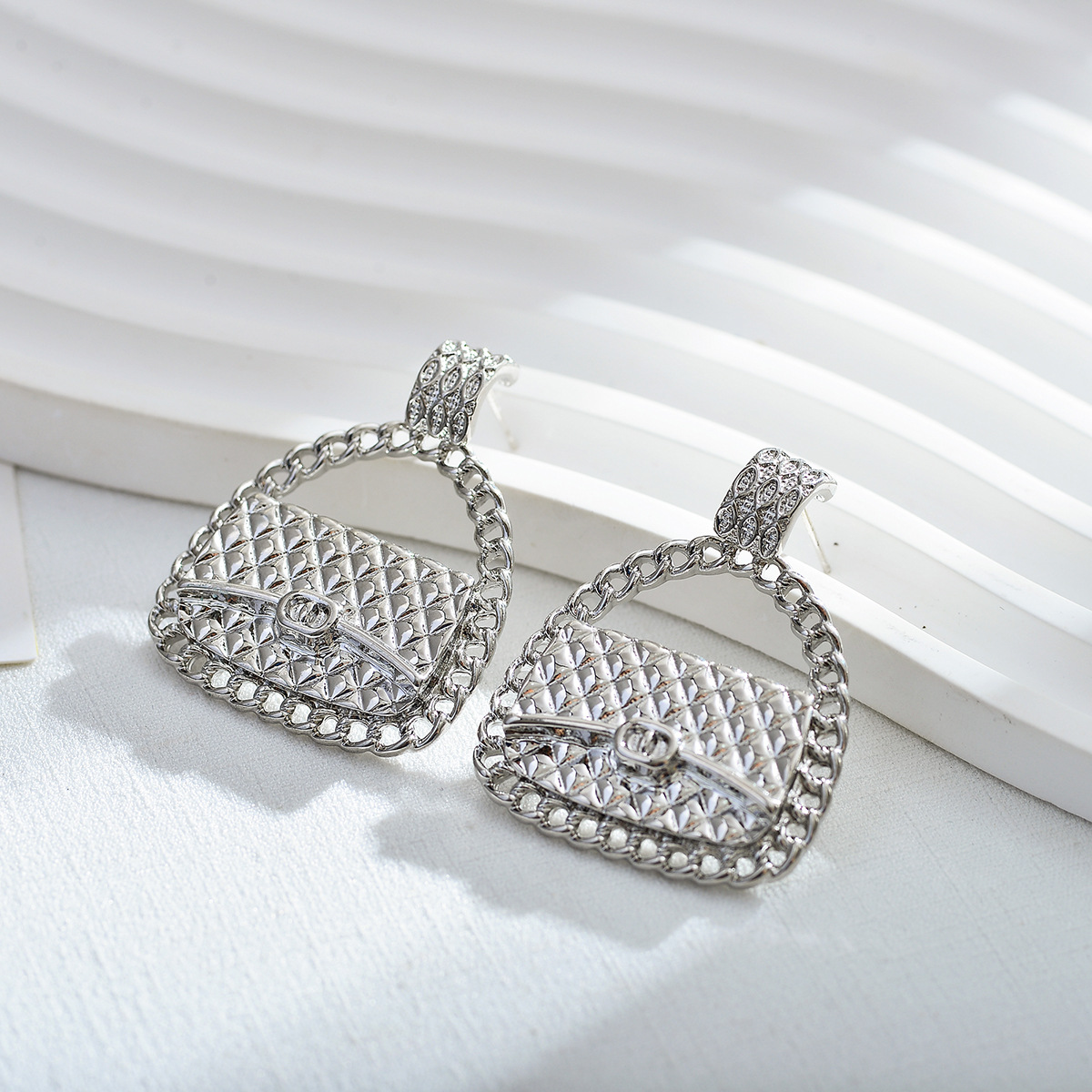 1 Pair Classic Style Geometric Plating Titanium Steel Drop Earrings display picture 6