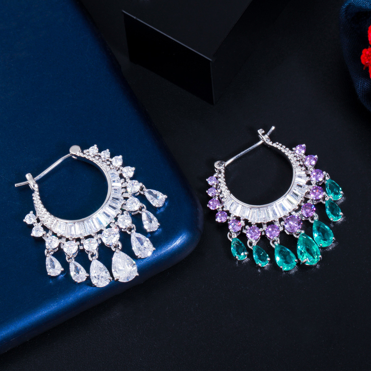 1 Pair Elegant Water Droplets Tassel Plating Inlay Copper Artificial Gemstones Drop Earrings display picture 2