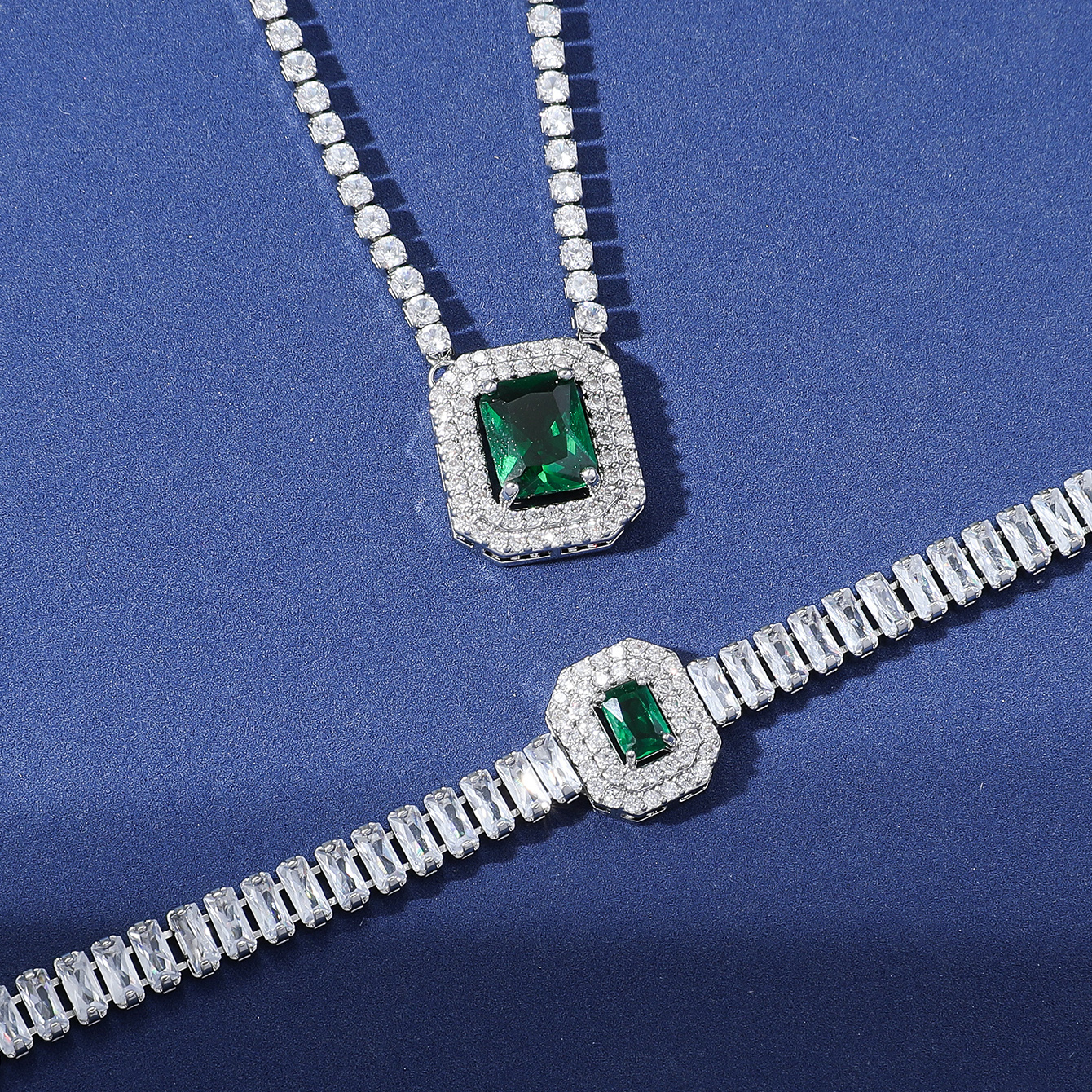 Dame Quadrat Kupfer Inlay Zirkon Armbänder Halskette display picture 5