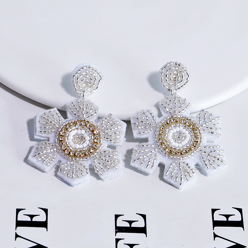 Wholesale Jewelry Ig Style Snowflake Arylic Plastic Fabric Beaded Drop Earrings display picture 7
