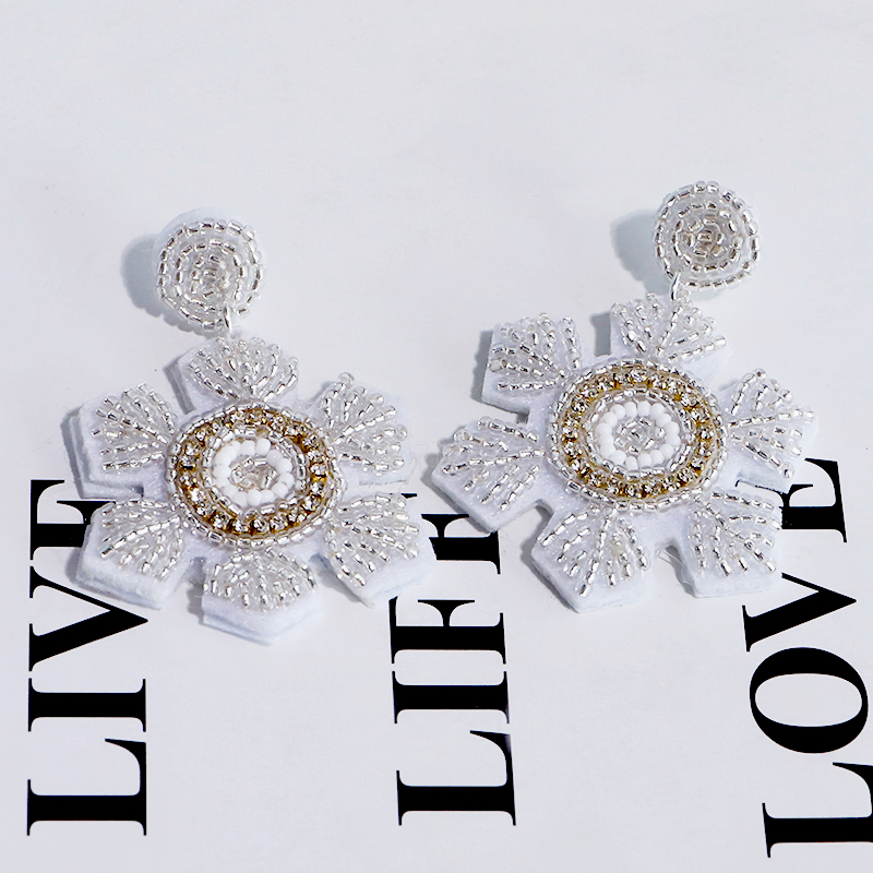 Wholesale Jewelry Ig Style Snowflake Arylic Plastic Fabric Beaded Drop Earrings display picture 6