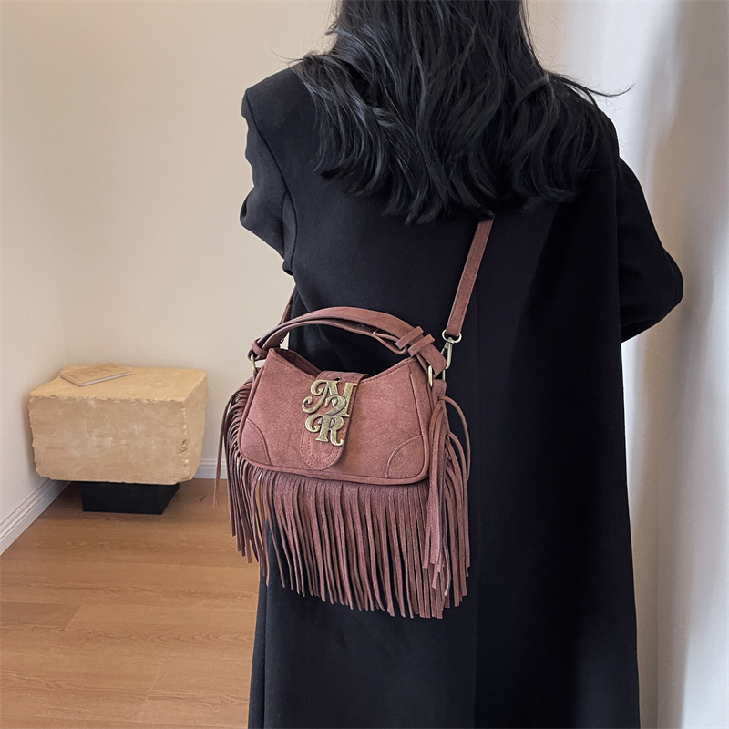 Women's All Seasons Pu Leather Solid Color Streetwear Sewing Thread Square Zipper Underarm Bag display picture 4