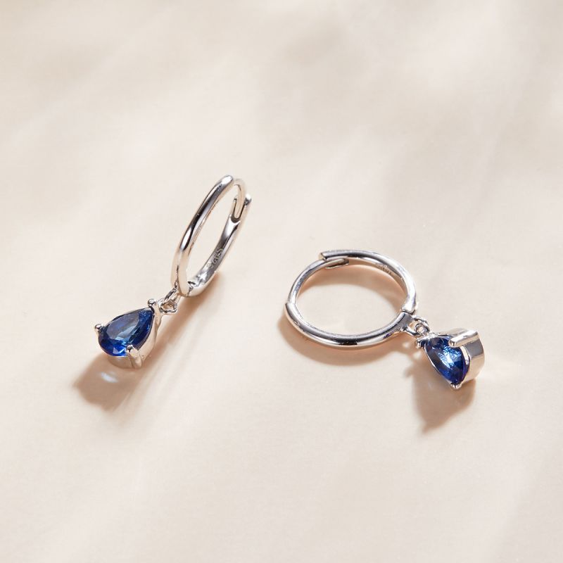 1 Pair Simple Style Water Droplets Inlay Sterling Silver Zircon Hoop Earrings display picture 6
