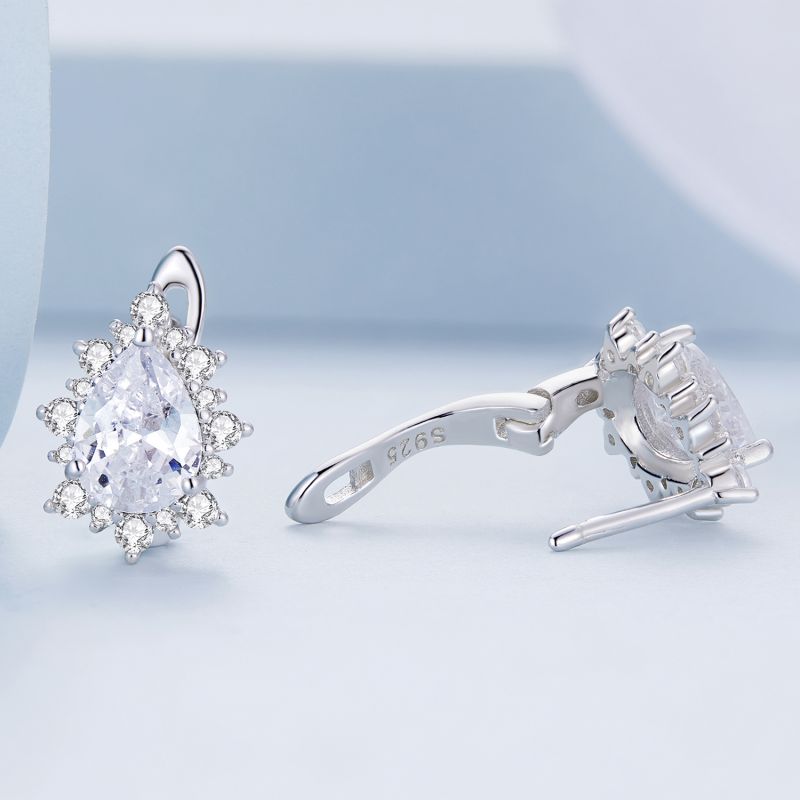 1 Pair Simple Style Water Droplets Inlay Sterling Silver Zircon Hoop Earrings display picture 10