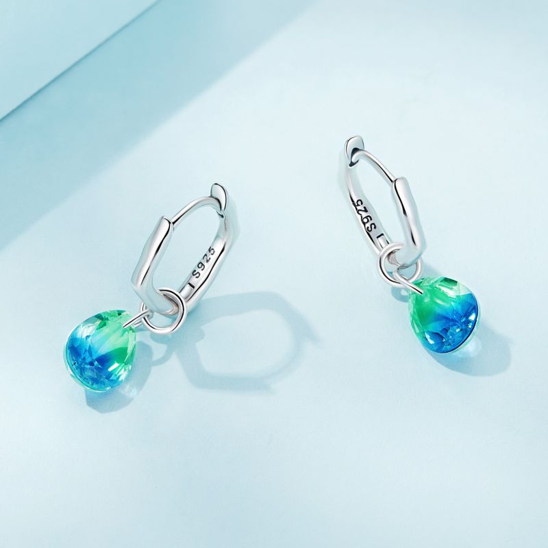 1 Pair Simple Style Water Droplets Inlay Sterling Silver Zircon Hoop Earrings display picture 15