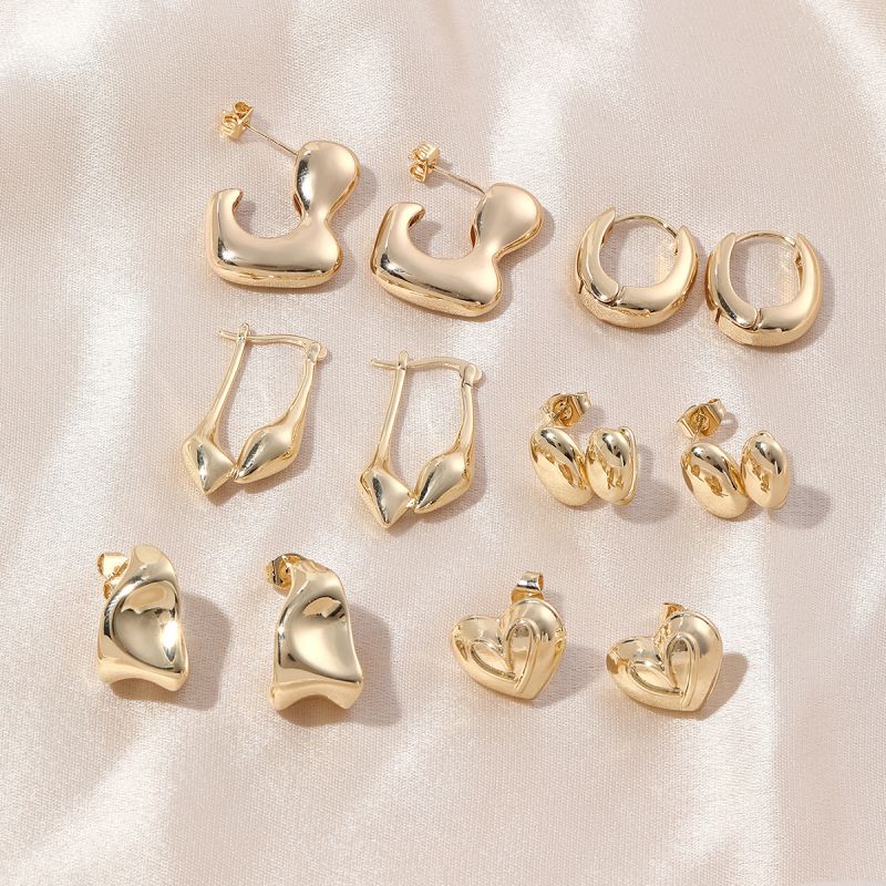 1 Pair Ig Style Geometric Irregular Polishing Plating Copper 18k Gold Plated Earrings Ear Studs display picture 3