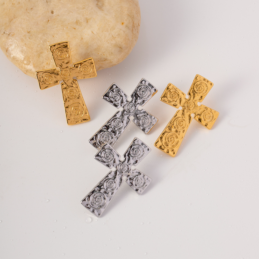 1 Pair Retro Cross Plating Stainless Steel 18k Gold Plated Ear Studs display picture 9