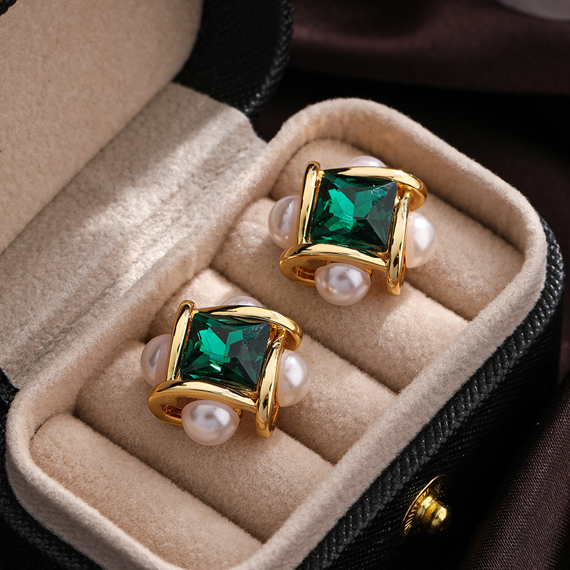 1 Pair Ig Style Square Plating Inlay Copper Freshwater Pearl Glass Zircon 18k Gold Plated Silver Plated Ear Studs display picture 7