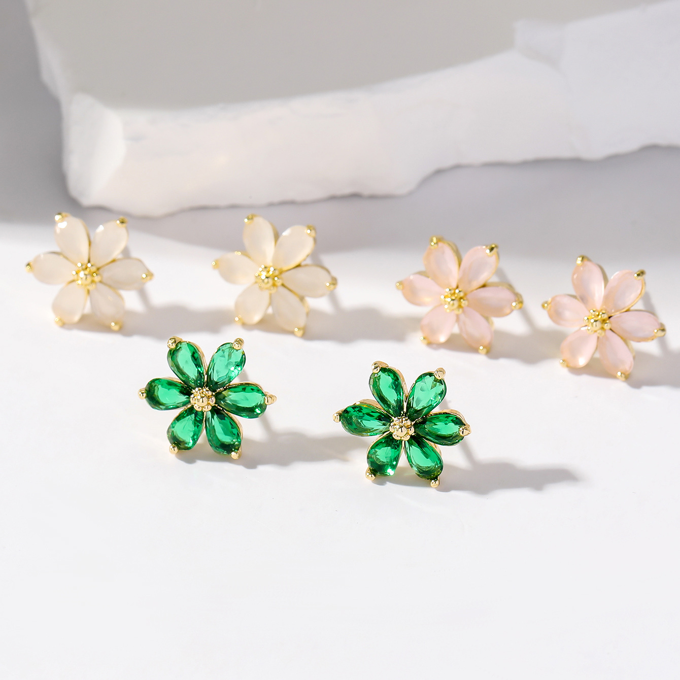 3 Pairs Korean Style Flower Plating Inlay Copper Zircon Gold Plated Ear Studs display picture 1