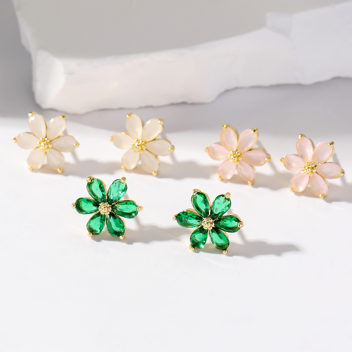 3 Pairs Korean Style Flower Plating Inlay Copper Zircon Gold Plated Ear Studs display picture 5