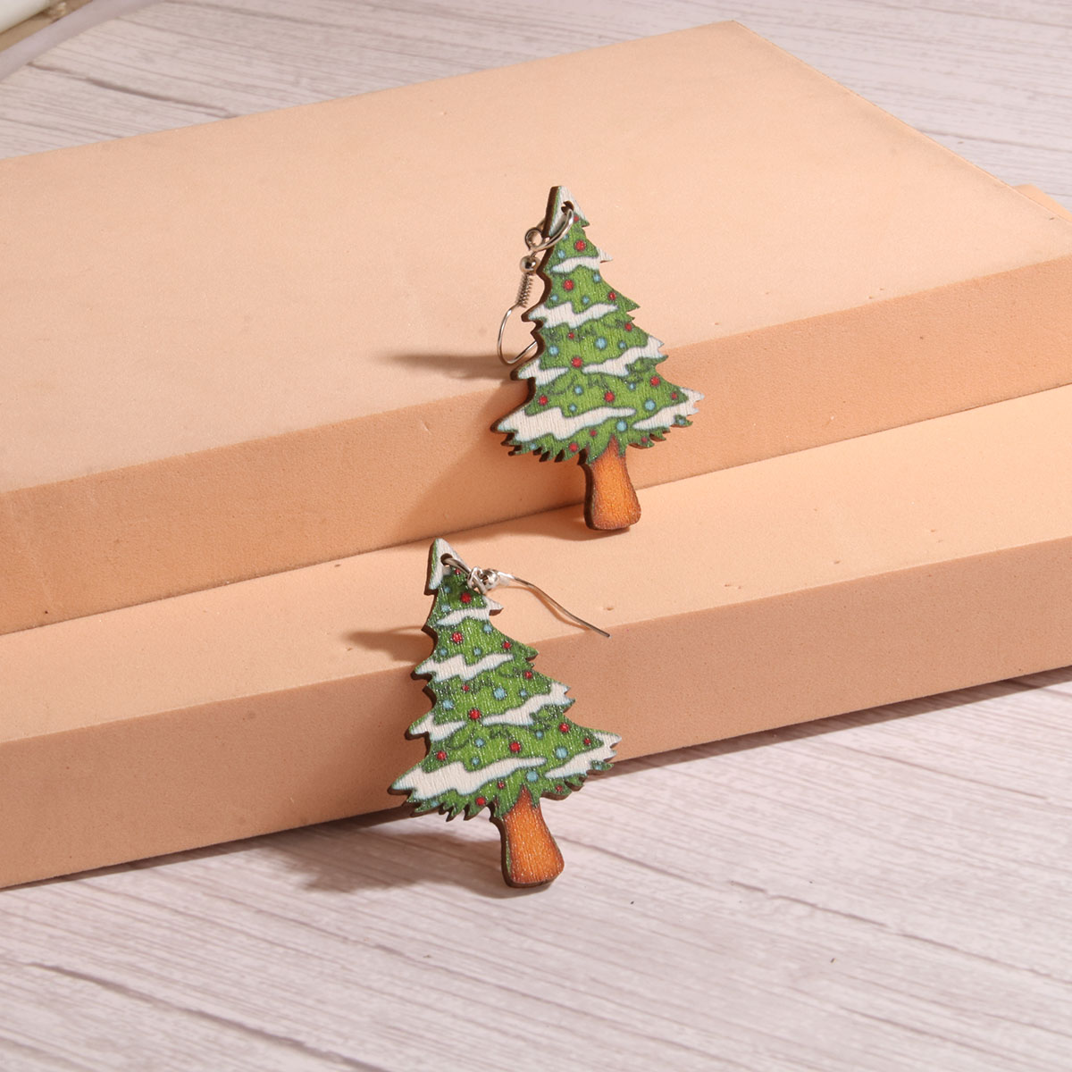 1 Pair Cute Sweet Artistic Santa Claus Tree Snowman Stainless Steel Wood Drop Earrings display picture 12