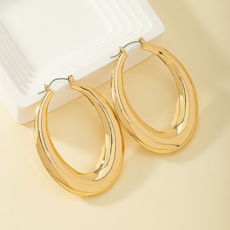 1 Pair Retro Modern Style Round Plating Hollow Out Alloy 14k Gold Plated Earrings display picture 3
