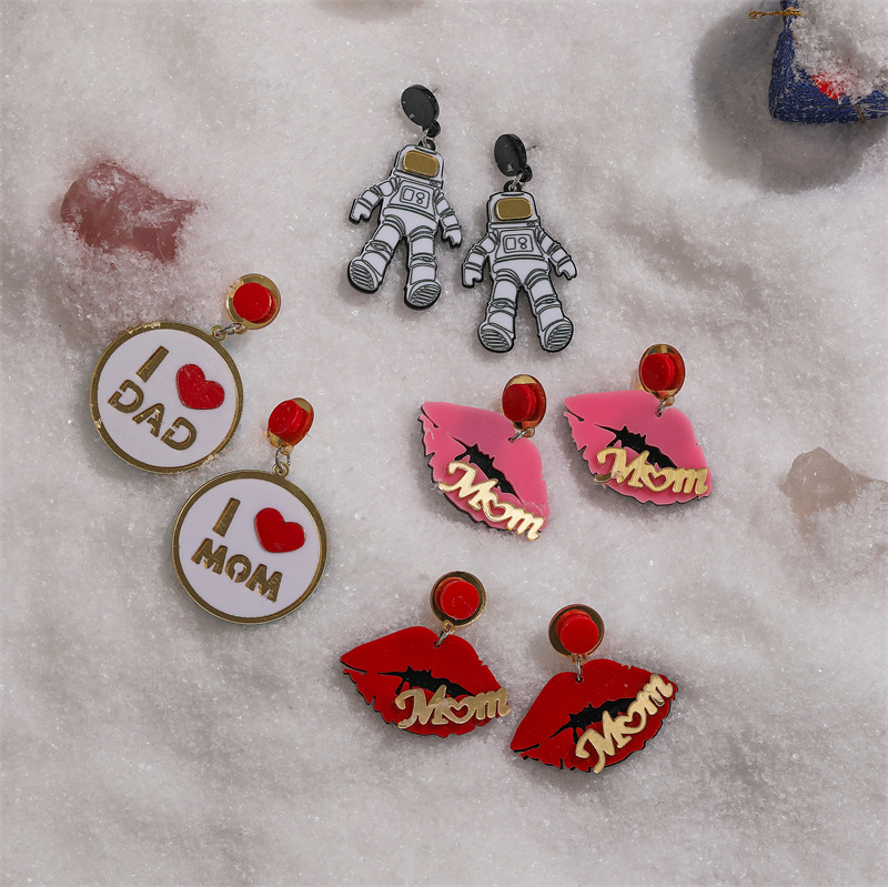 Wholesale Jewelry Fashion Astronaut Color Block Heart Shape Arylic No Inlaid Earrings display picture 4