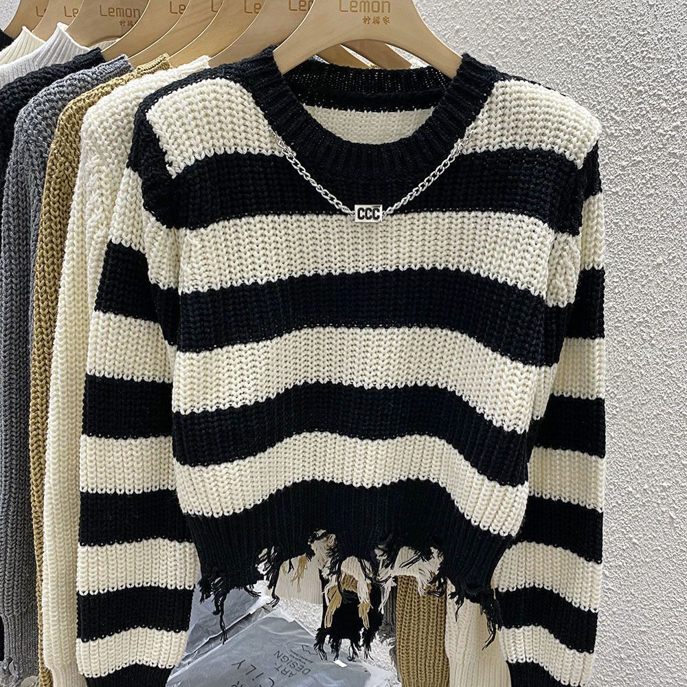 Women's Sweater Long Sleeve Sweaters & Cardigans Tassel Casual Stripe Solid Color display picture 11