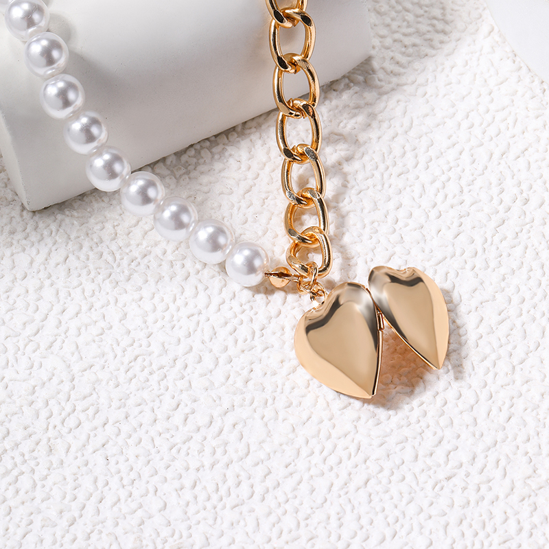 Ig Style Casual Heart Shape Imitation Pearl Alloy Beaded Women's Pendant Necklace display picture 4