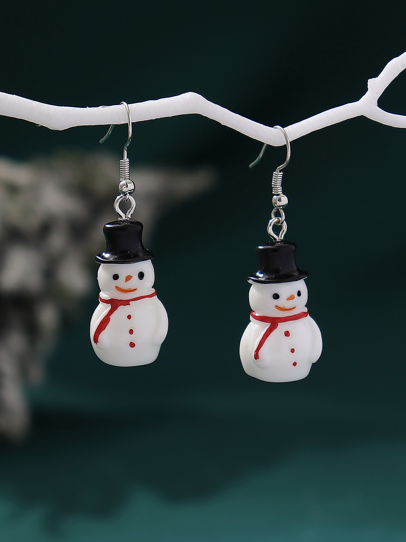 1 Pair Sweet British Style Snowman Three-dimensional Resin Drop Earrings display picture 3