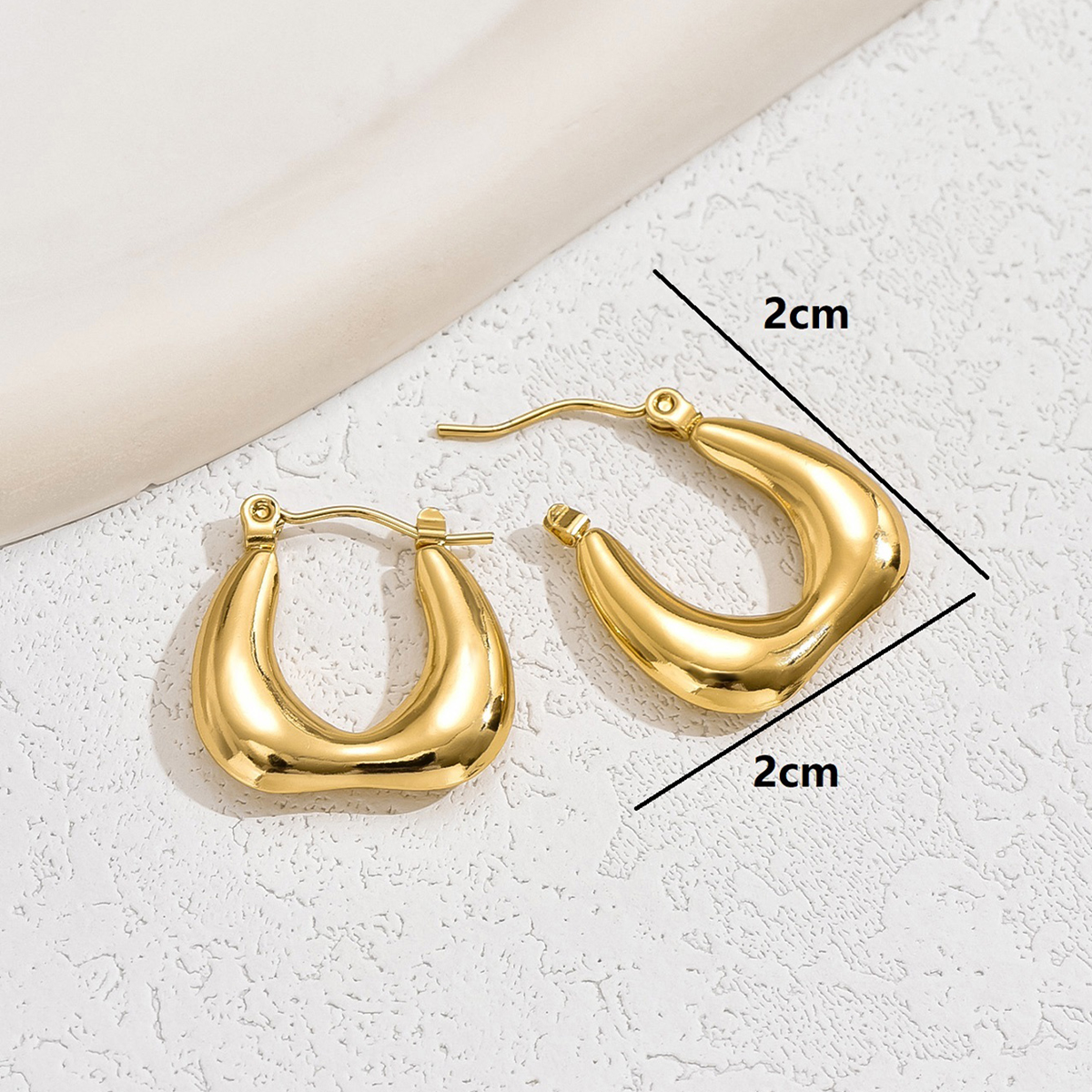 1 Pair Basic Vintage Style U Shape Plating 201 Stainless Steel 18K Gold Plated Hoop Earrings display picture 10