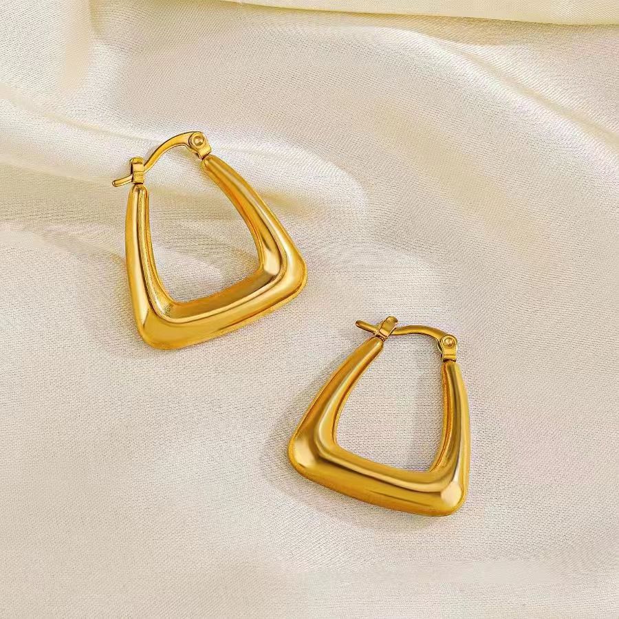1 Paar Elegant Dame Geometrisch Überzug Rostfreier Stahl 18 Karat Vergoldet Ohrringe display picture 3