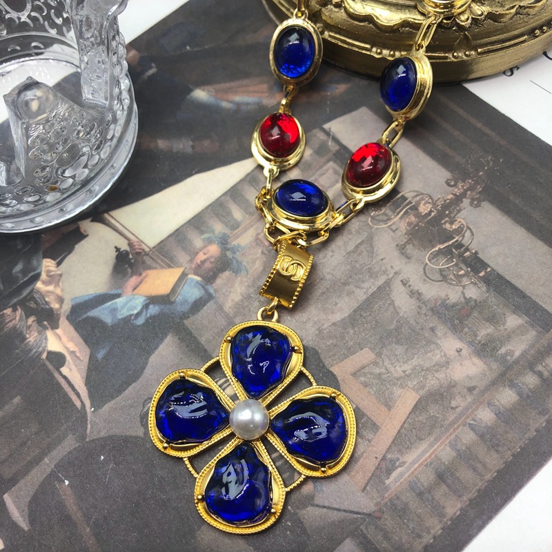 Vintage Style Flower Alloy Glass Plating Women's Pendant Necklace Sweater Chain display picture 6