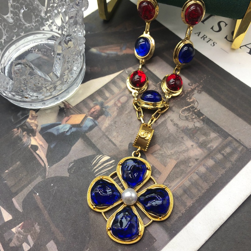 Vintage Style Flower Alloy Glass Plating Women's Pendant Necklace Sweater Chain display picture 9